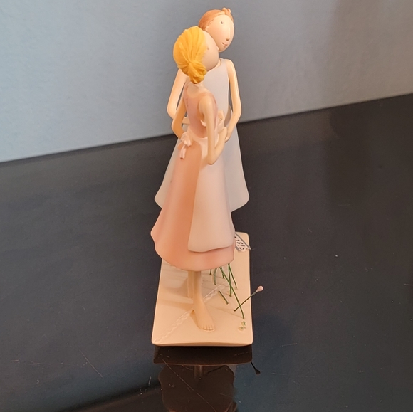 Sisters Figurine Table Top Pink and Blue By Claire Stoner 2004 - Picture 3 of 9